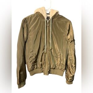 New Look sweater waterproof,women's sweater size:S color: military green